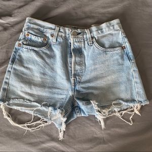 levi’s high waisted shorts